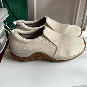 Canvas Merrill Slip-Ons Size 9.5